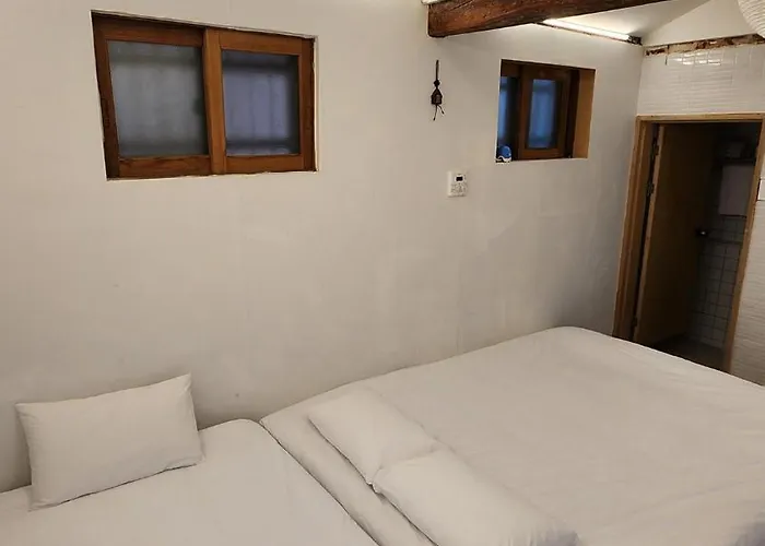 Holiday home Hausda Suchon Private Yard Hanok 2minstation 2br 5guests 3beds Sofabed 8table