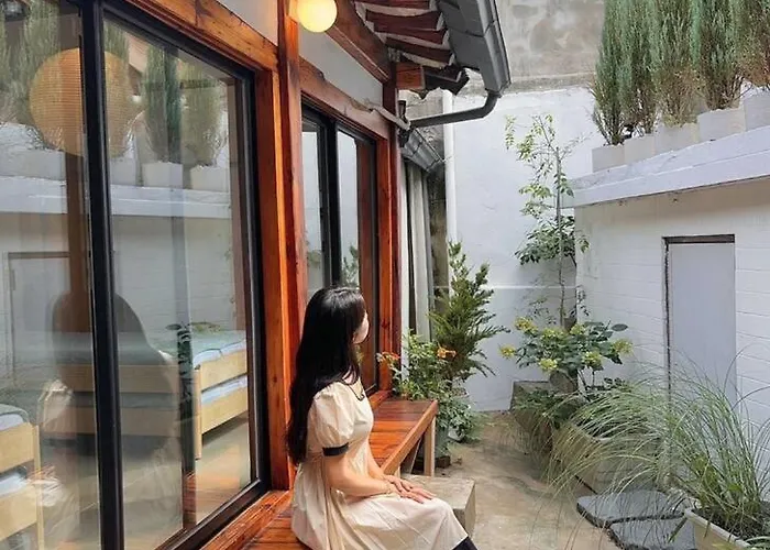 Holiday home Hausda Suchon Private Yard Hanok 2minstation 2br 5guests 3beds Sofabed 8table