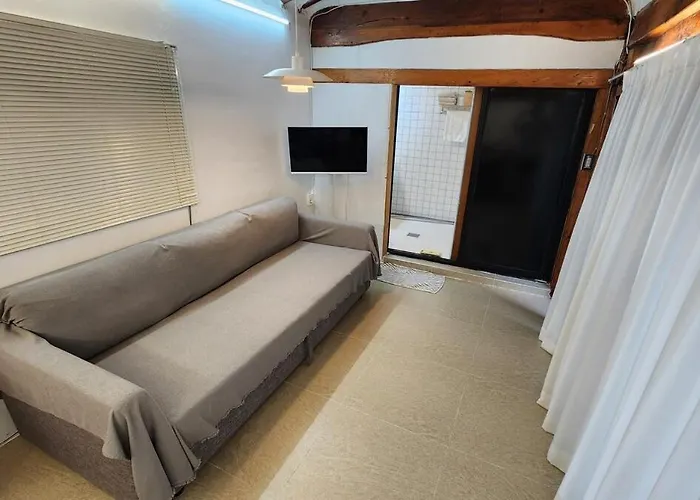 Holiday home Hausda Suchon Private Yard Hanok 2minstation 2br 5guests 3beds Sofabed 8table Seoul